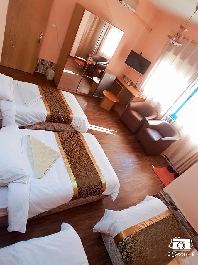 Crystal Hotel فندق كريستال Nablus Eksteriør bilde