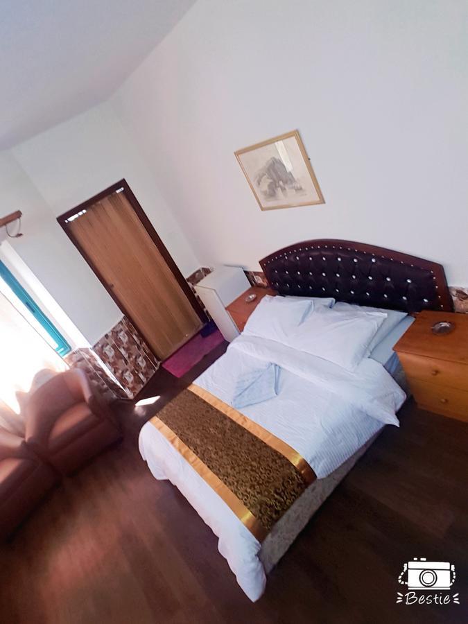 Crystal Hotel فندق كريستال Nablus Eksteriør bilde
