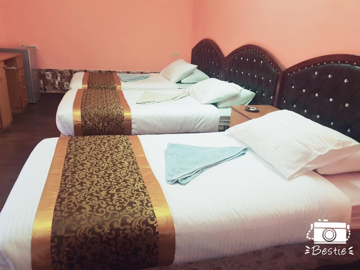 Crystal Hotel فندق كريستال Nablus Eksteriør bilde